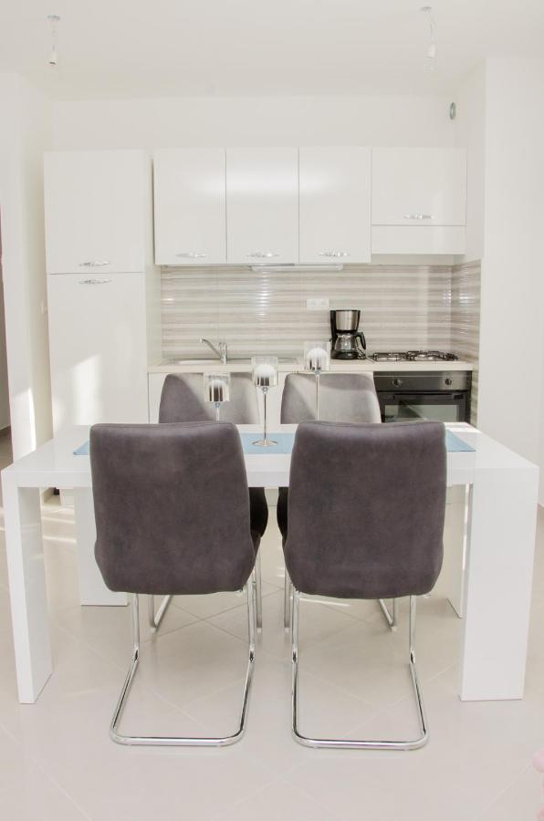 Apartman Leona Villa Nehaj Сень Экстерьер фото